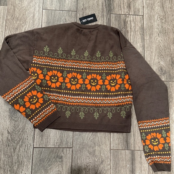 Hot Topic Thorn & Fable Jack-o’-lantern Brown SweaterFloral Design - Picture 5 of 5